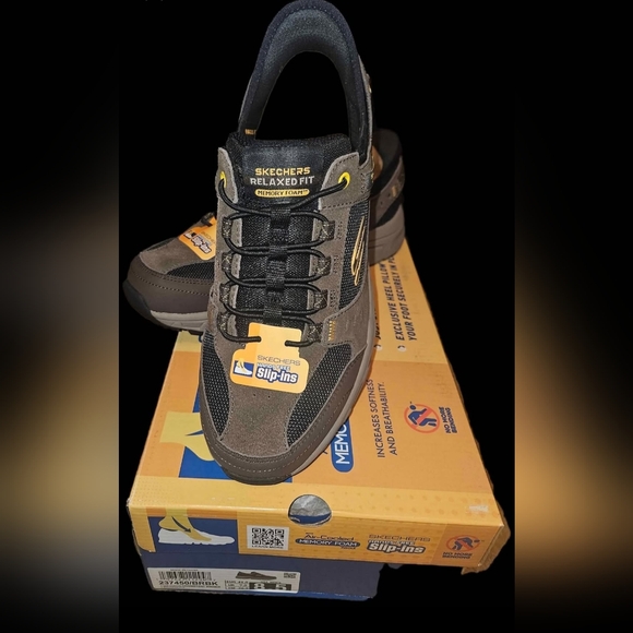 NEW Skechers Hands Free Slip-in - Picture 3 of 4